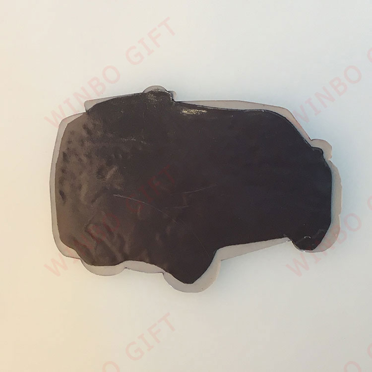 荒野（yě）行動冰箱貼（tiē）背麵