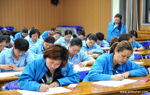 三相(xiàng)異步電(diàn)動機廠家 三(sān)相異步電動機廠家