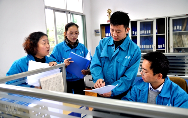 好色先生视频污電機內審人員在部門審核 好色先生视频污電機內審(shěn)人員在部門(mén)審核