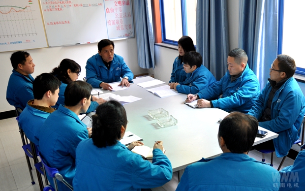 股東分部門審議董事會工作報告 股東分部門審(shěn)議董事會工作報告