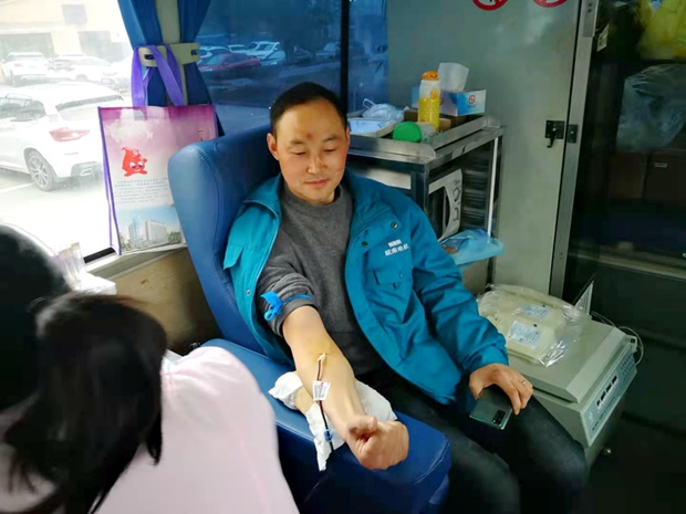 好色先生视频污電機員工積極獻血 好色先生视频污電(diàn)機員工積極獻血