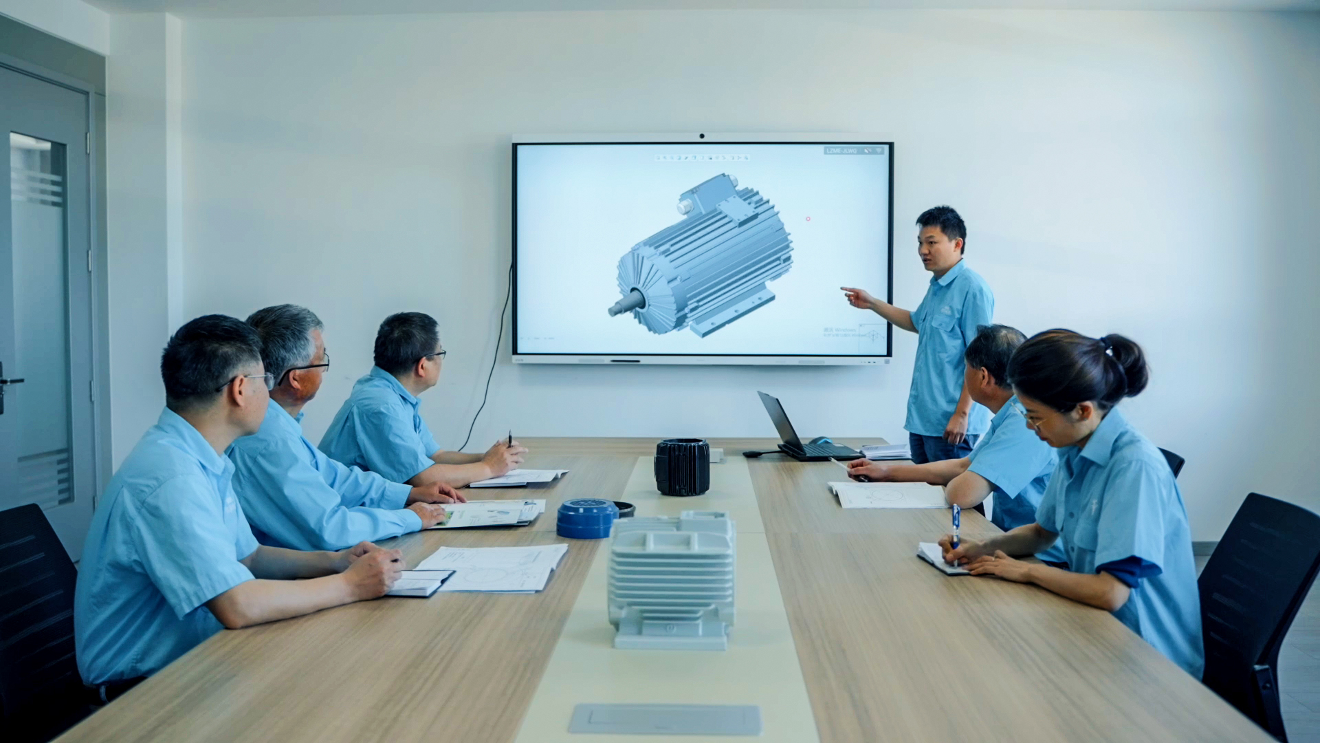 研發團隊（duì）2