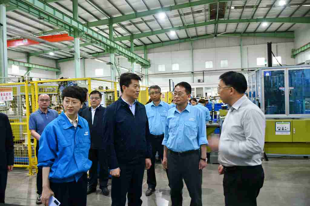 副省長張紅文調研好色先生视频污電機 副省長張紅文(wén)調研好色先生视频污電機