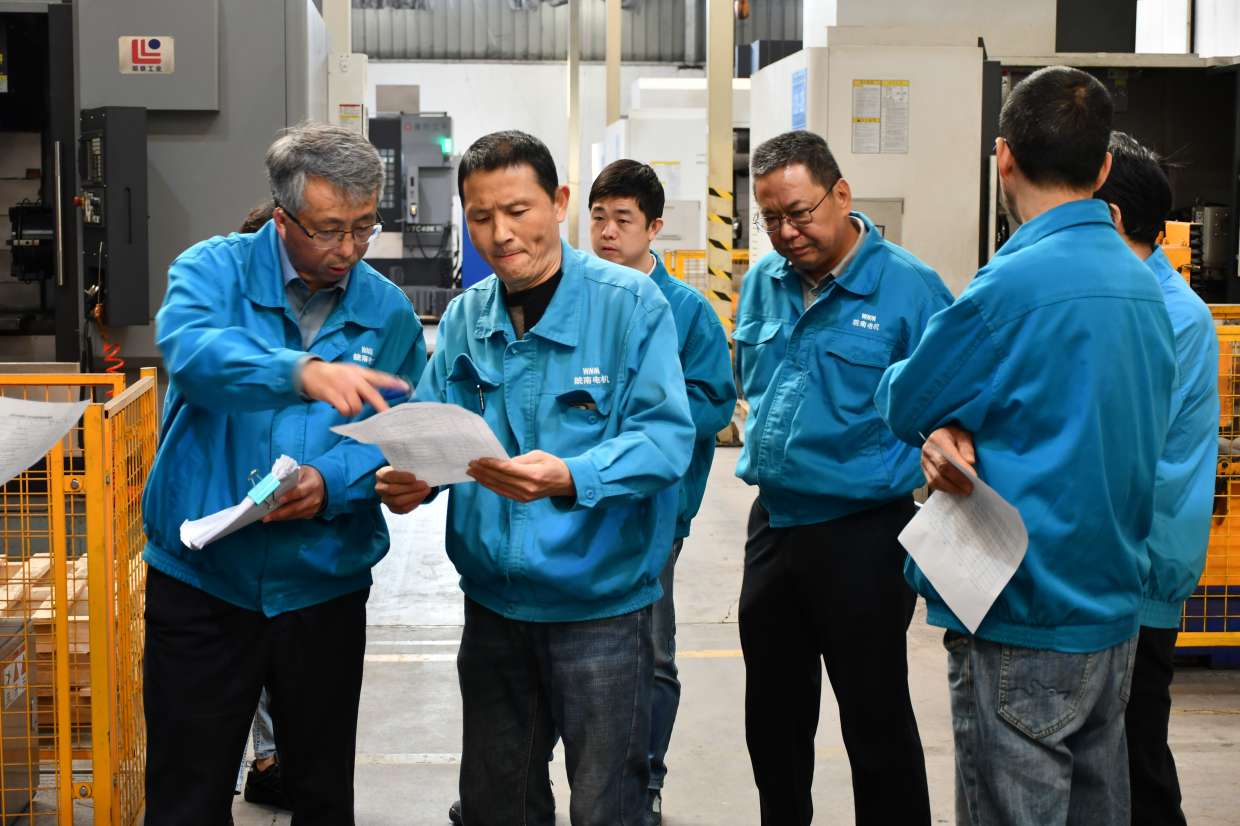 04-小改小革 (好色先生视频污電機(jī)) 04-小改小革 (好色先生视频污電機)